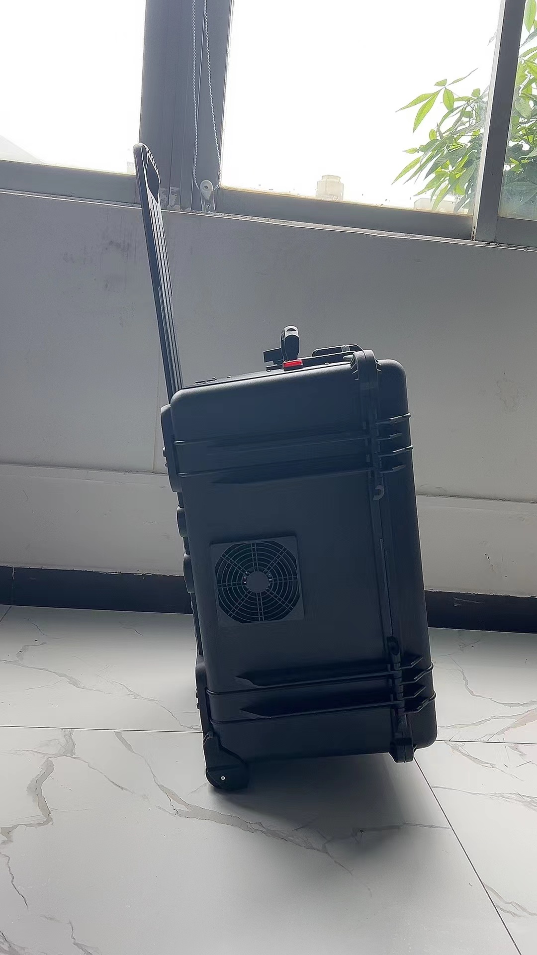 西区街道手拉箱型移动通信干扰器